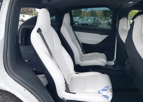 2018 Tesla Model X 100D/75D/P100D z USA, uszkodzony, nr VIN 5YJXCBE24JF133620
